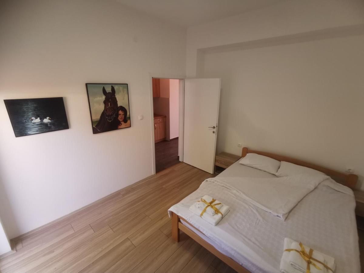 Crown Apartments Skopje Eksteriør billede