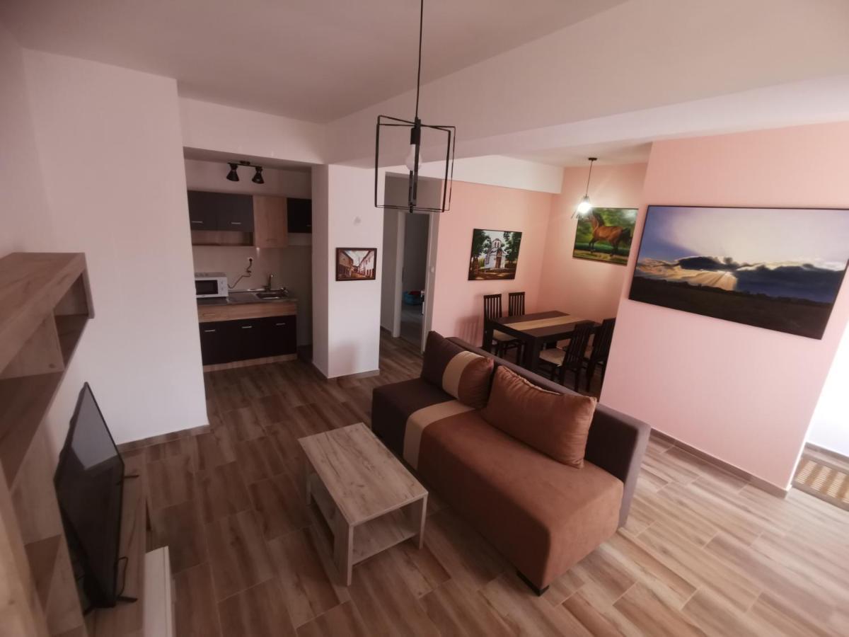 Crown Apartments Skopje Eksteriør billede