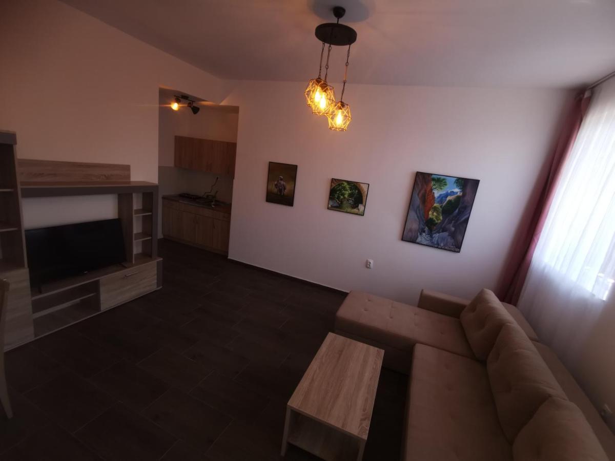 Crown Apartments Skopje Eksteriør billede